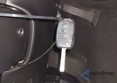 2017 Kia Soul + z USA, uszkodzony, nr VIN KNDJP3A51H7499017